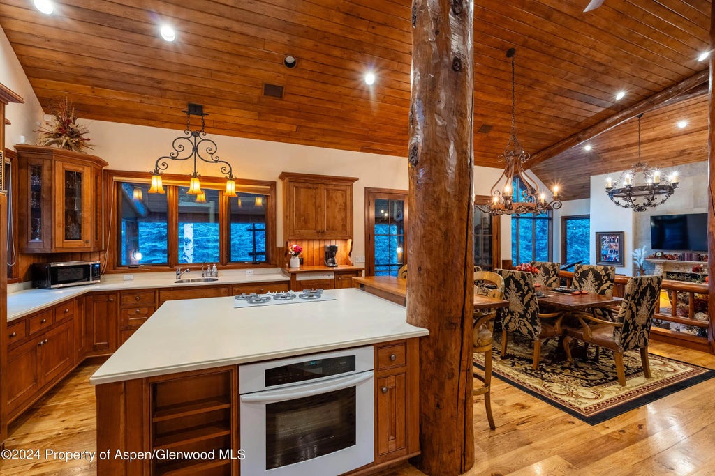 8 of 51 - 403 Whisperwind Way, Snowmass, CO