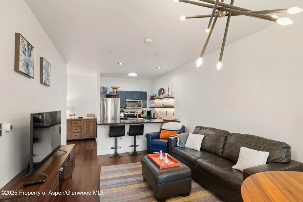 8 of 13 - 1400 E Valley Road 110, Basalt, CO