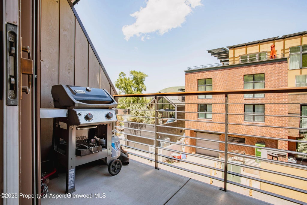 11 of 14 - 210 E Cooper Avenue 3g, Aspen, CO