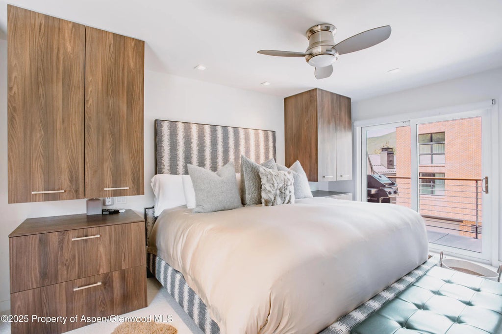 8 of 14 - 210 E Cooper Avenue 3g, Aspen, CO