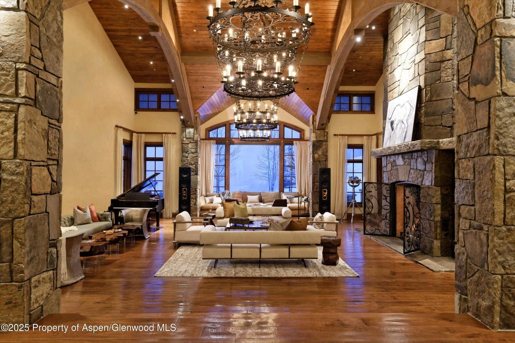 9 of 60 - 220 Buttermilk Lane, Aspen, CO