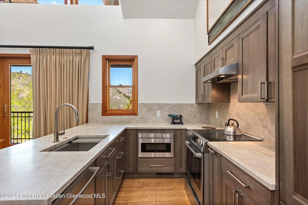 8 of 25 - 425 Wood Road 43, Snowmass Village, CO