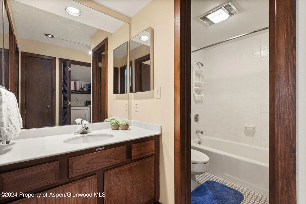 24 of 32 - 211 Meadow Ranch Drive D5a, Snowmass Village, CO