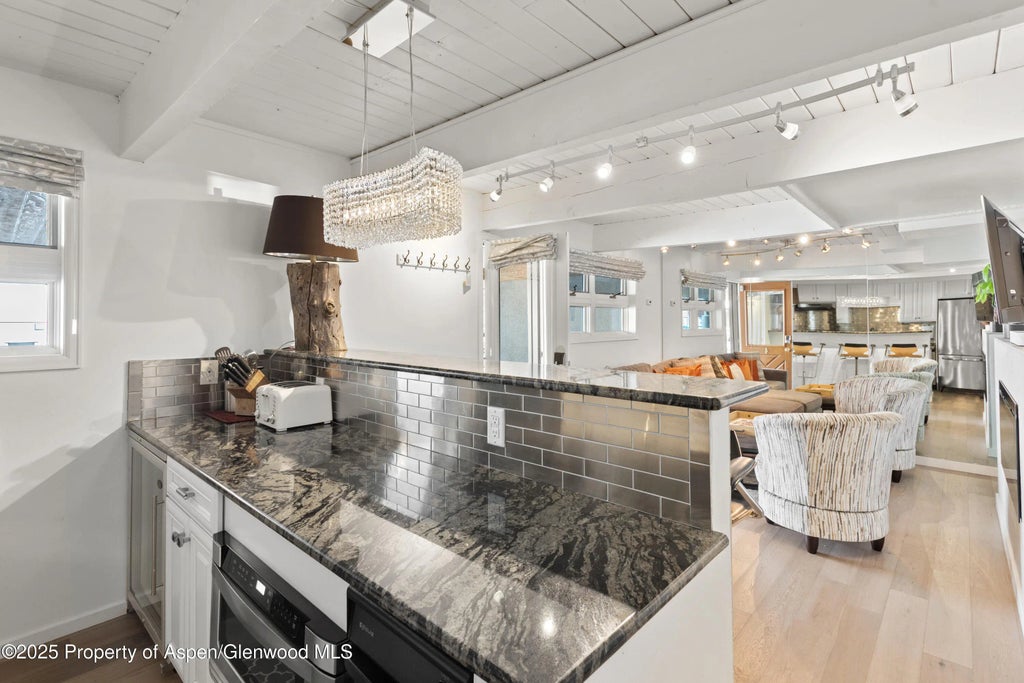 4 of 14 - 630 E Cooper Avenue 4, Aspen, CO