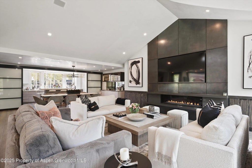 6 of 37 - 120 S Spring Street 1, Aspen, CO