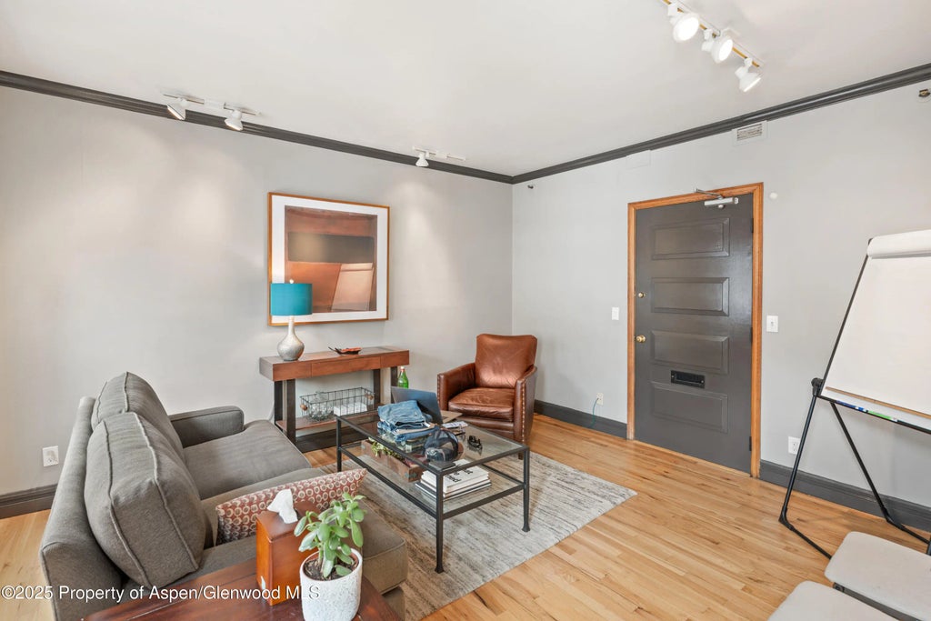 15 of 50 - 400 W Main Street, Aspen, CO