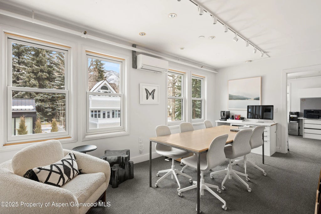 20 of 50 - 400 W Main Street, Aspen, CO