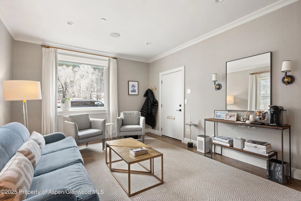 37 of 50 - 400 W Main Street, Aspen, CO