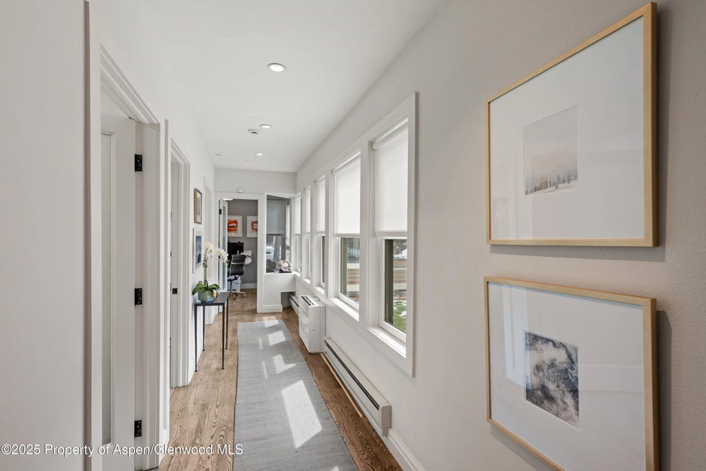 38 of 50 - 400 W Main Street, Aspen, CO