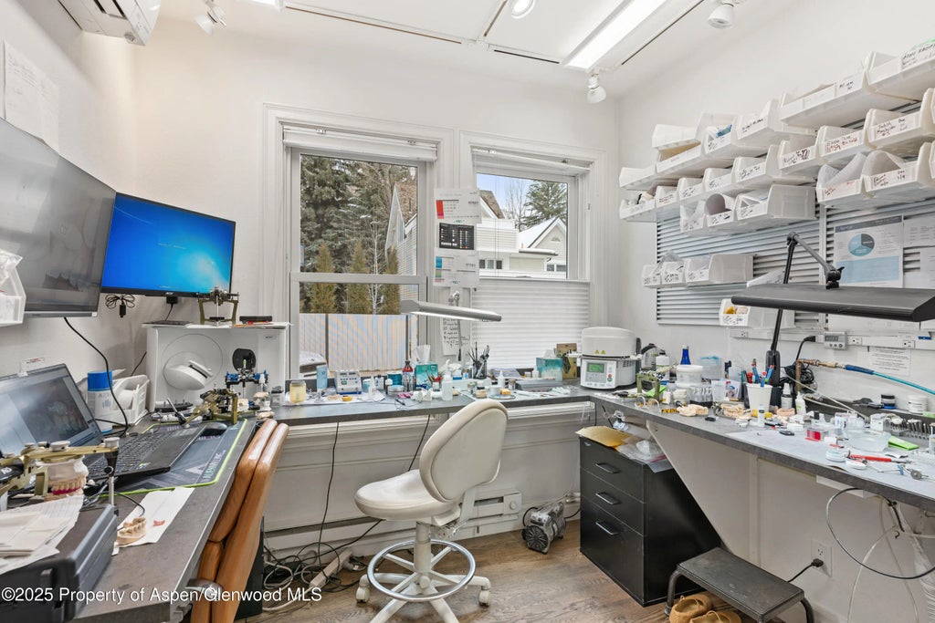 44 of 50 - 400 W Main Street, Aspen, CO