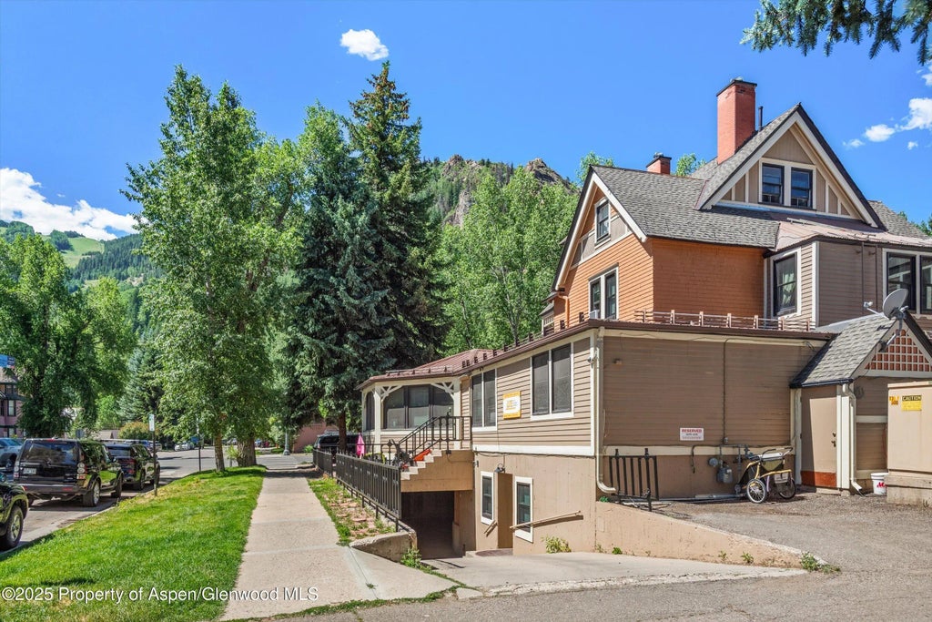 5 of 50 - 400 W Main Street, Aspen, CO