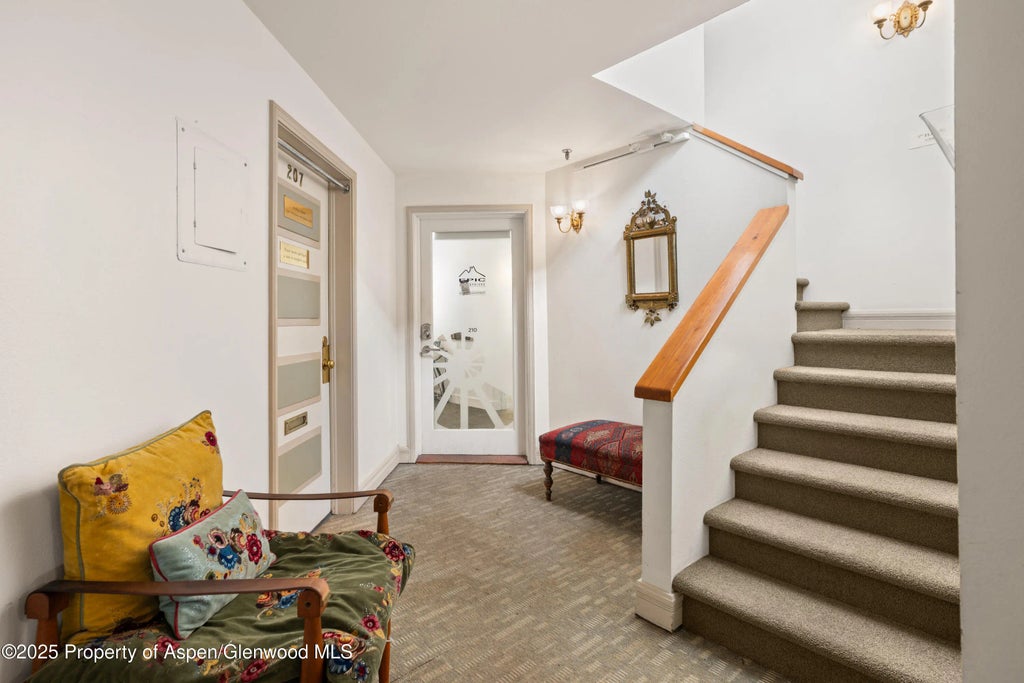 9 of 50 - 400 W Main Street, Aspen, CO
