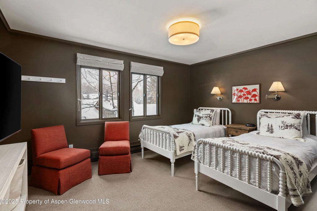 15 of 17 - 940 Waters Avenue 309, Aspen, CO