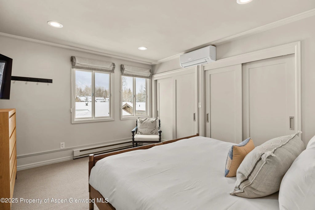 8 of 17 - 940 Waters Avenue 309, Aspen, CO