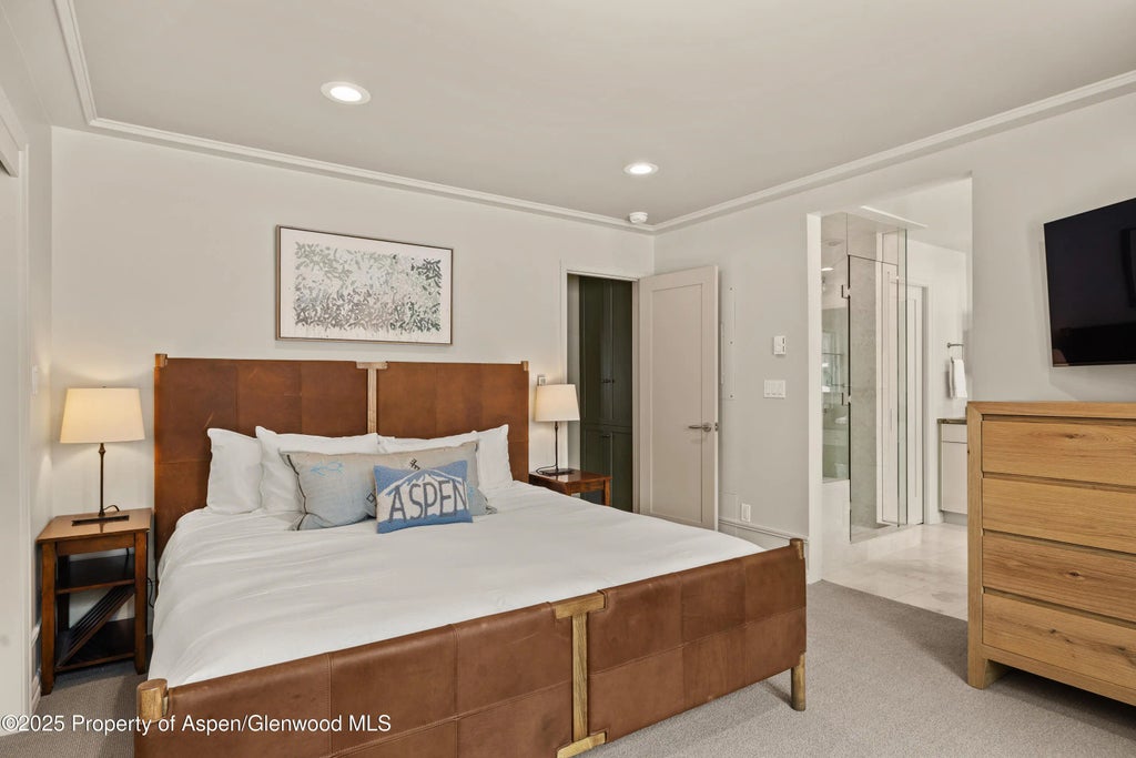 9 of 17 - 940 Waters Avenue 309, Aspen, CO