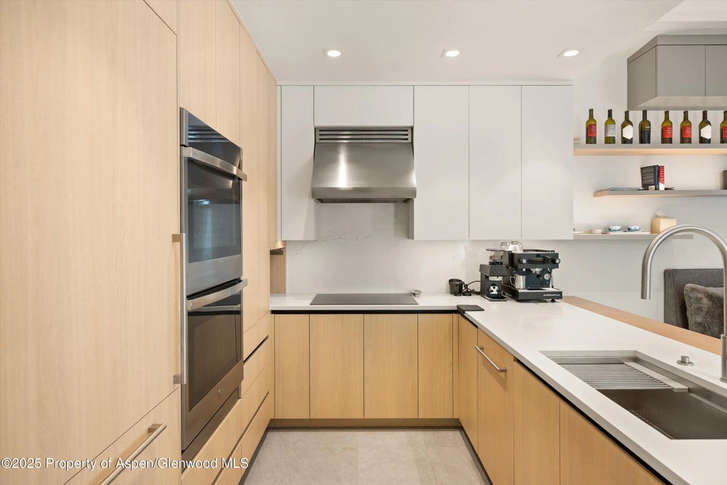 14 of 67 - 211 W Main Street, Aspen, CO