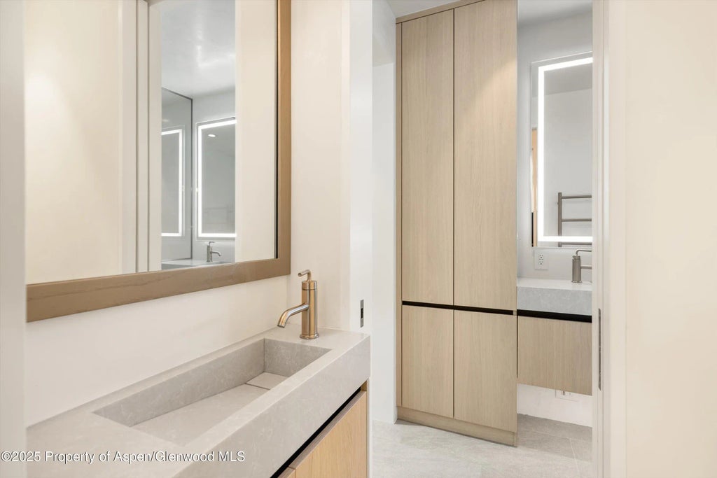 22 of 67 - 211 W Main Street, Aspen, CO