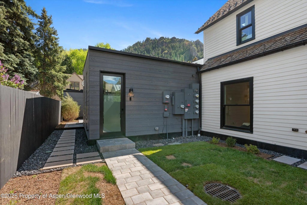 4 of 67 - 211 W Main Street, Aspen, CO