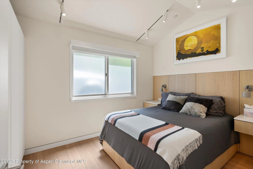61 of 67 - 211 W Main Street, Aspen, CO
