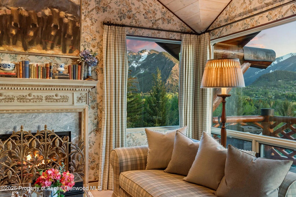 10 of 50 - 87 Magnifico Drive, Aspen, CO
