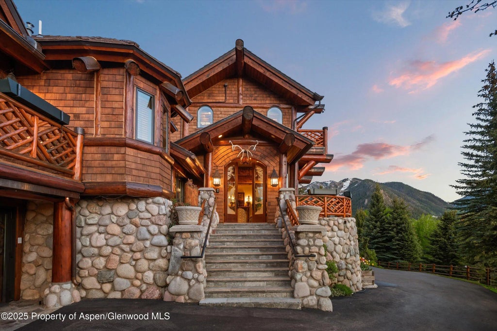 6 of 50 - 87 Magnifico Drive, Aspen, CO