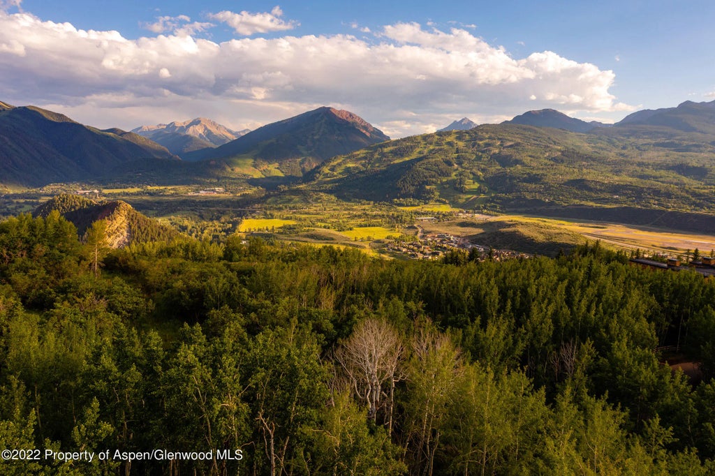13 of 15 - 980 S Starwood Drive, Aspen, CO