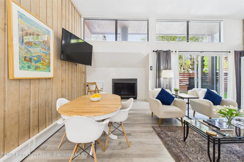 5 of 22 - 311 S Aspen Street 3, Aspen, CO