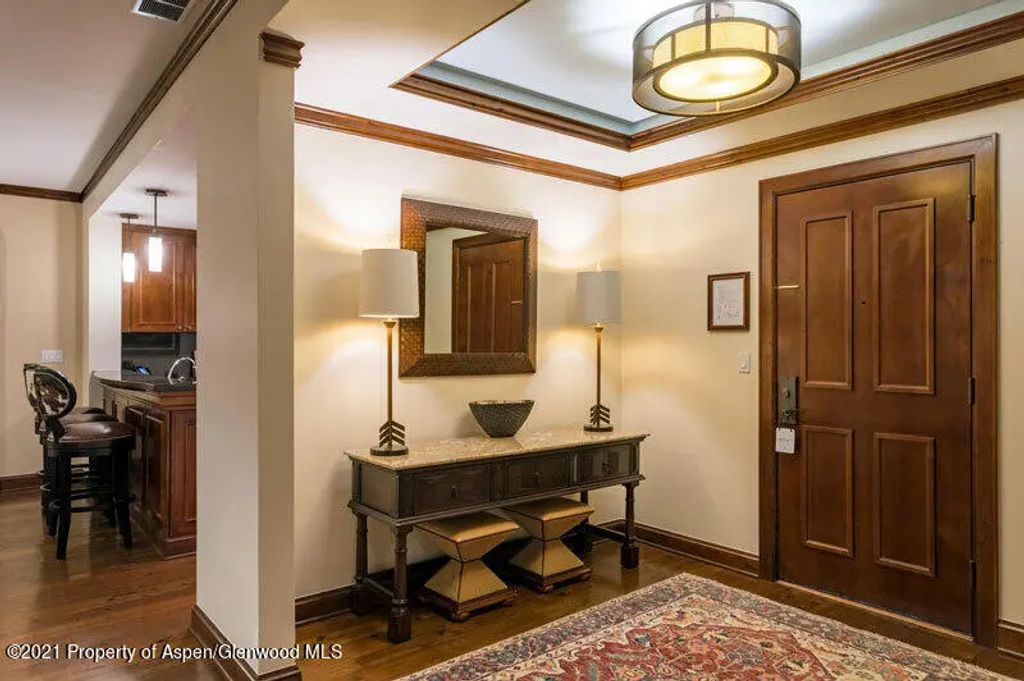 22 of 38 - 197 Prospector Road Unit 2312 Fixed Weeks 1,34,35, Aspen, CO