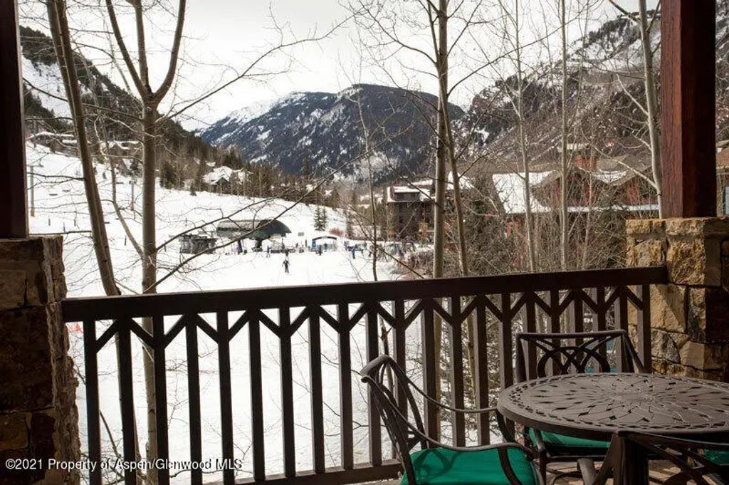 25 of 38 - 197 Prospector Road Unit 2312 Fixed Weeks 1,34,35, Aspen, CO