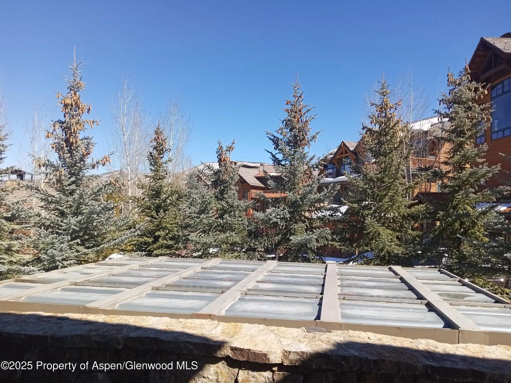 29 of 38 - 197 Prospector Road Unit 2312 Fixed Weeks 1,34,35, Aspen, CO