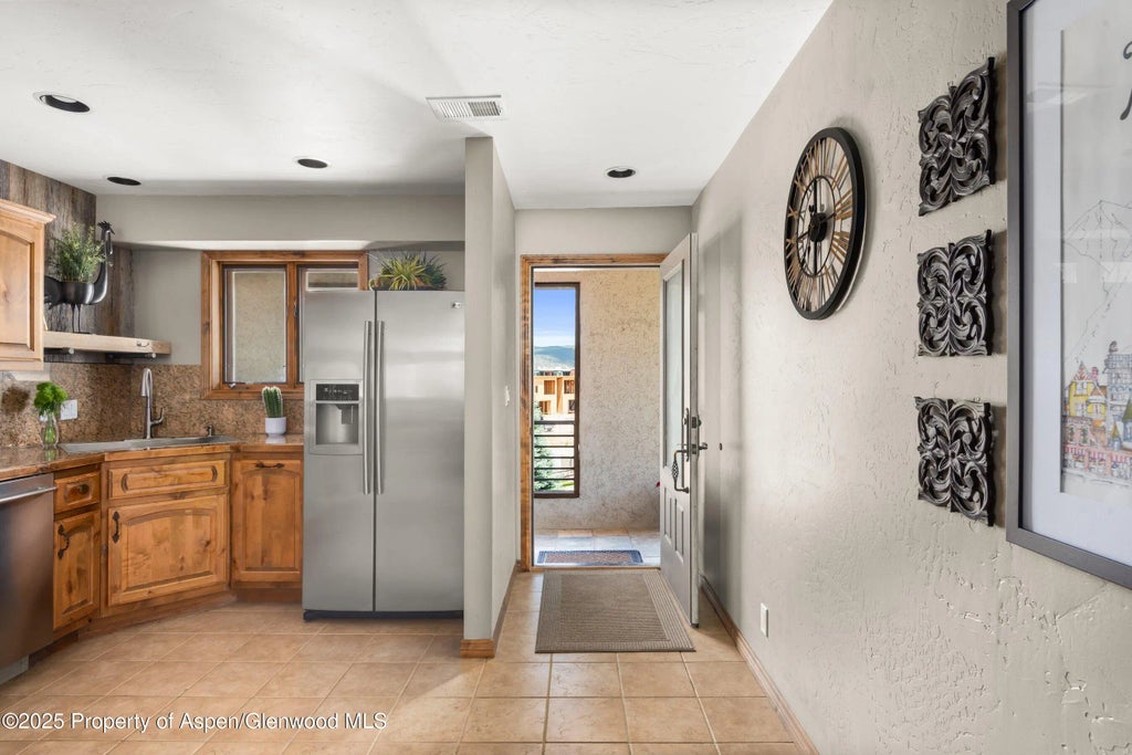 13 of 25 - 1472 W Main Street, Carbondale, CO