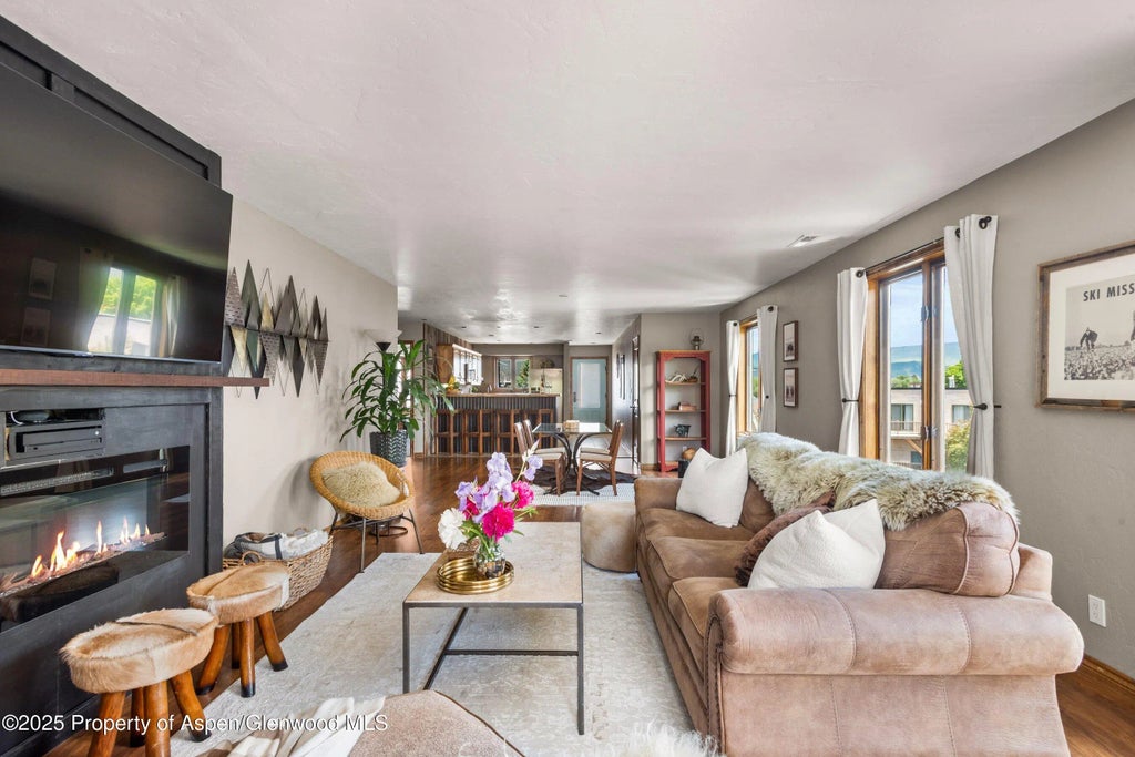 5 of 25 - 1472 W Main Street, Carbondale, CO