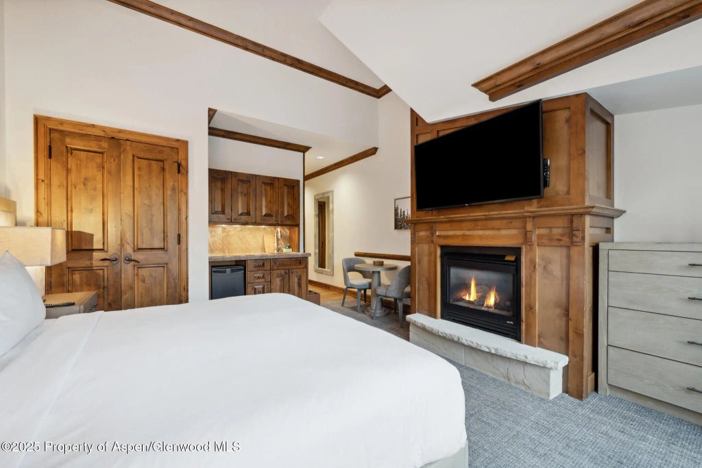 19 of 38 - 415 E Dean St, Unit 31, Weeks 51/52, Aspen, CO