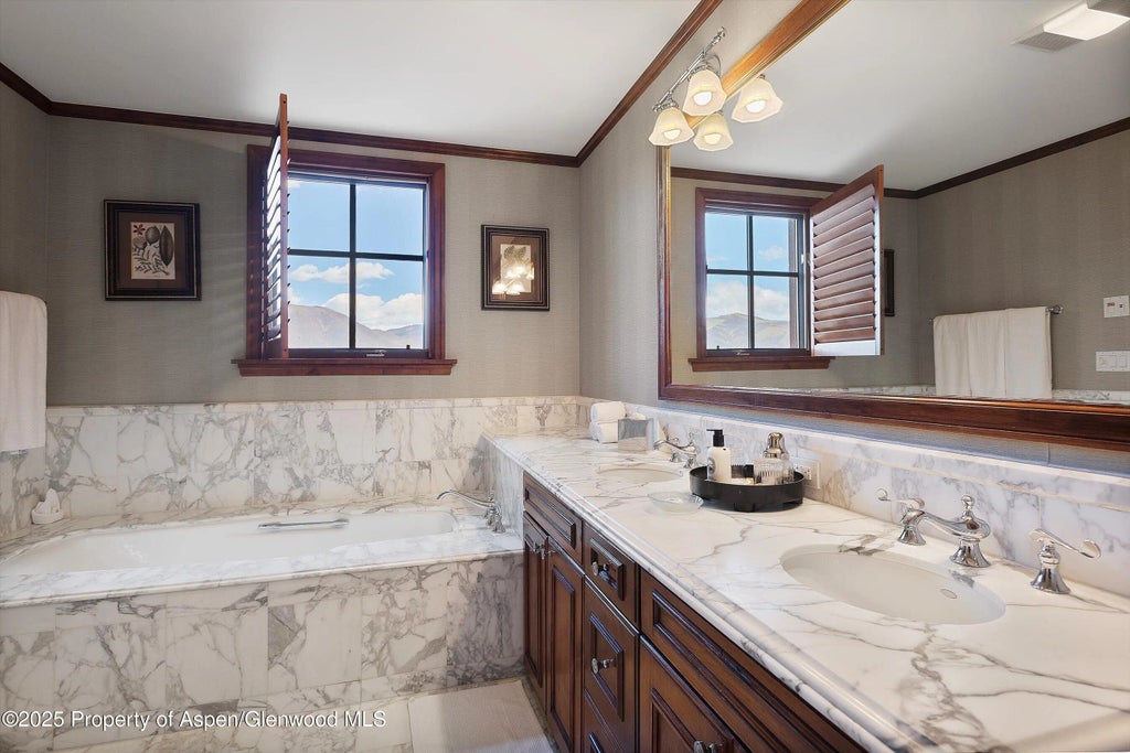 13 of 21 - 39 Boomerang Road 8411/ Winter Interest 14, Aspen, CO