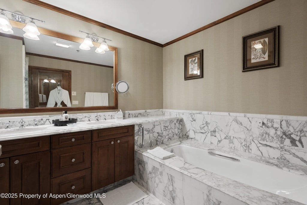 9 of 12 - 39 Boomerang Road 8402/winter Interest 16, Aspen, CO