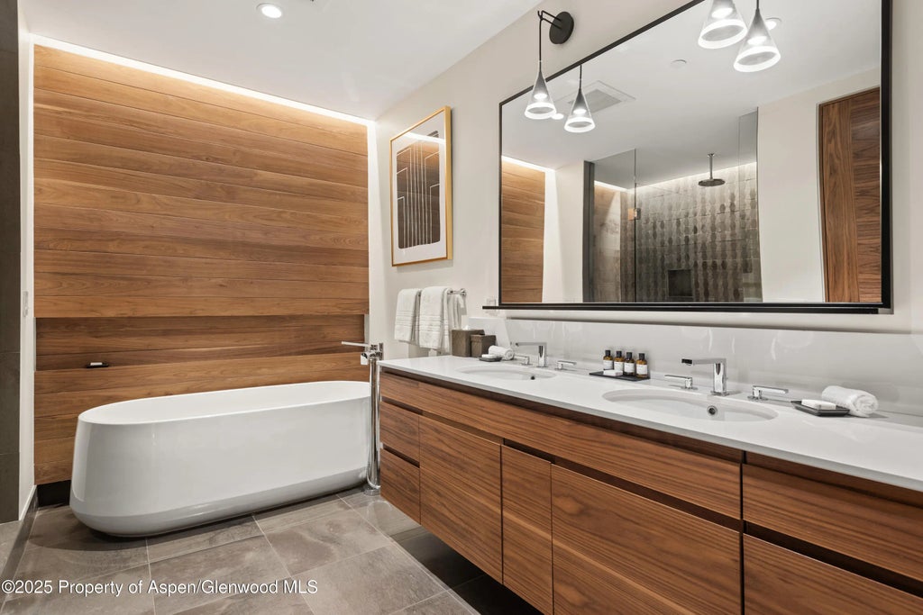 16 of 42 - 77 Wood Road 505e, Snowmass Village, CO
