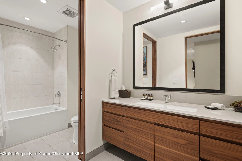 23 of 42 - 77 Wood Road 505e, Snowmass Village, CO