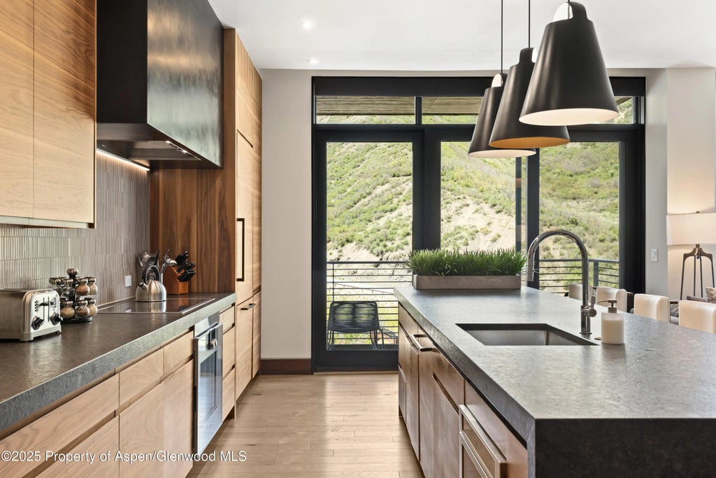 9 of 42 - 77 Wood Road 505e, Snowmass Village, CO