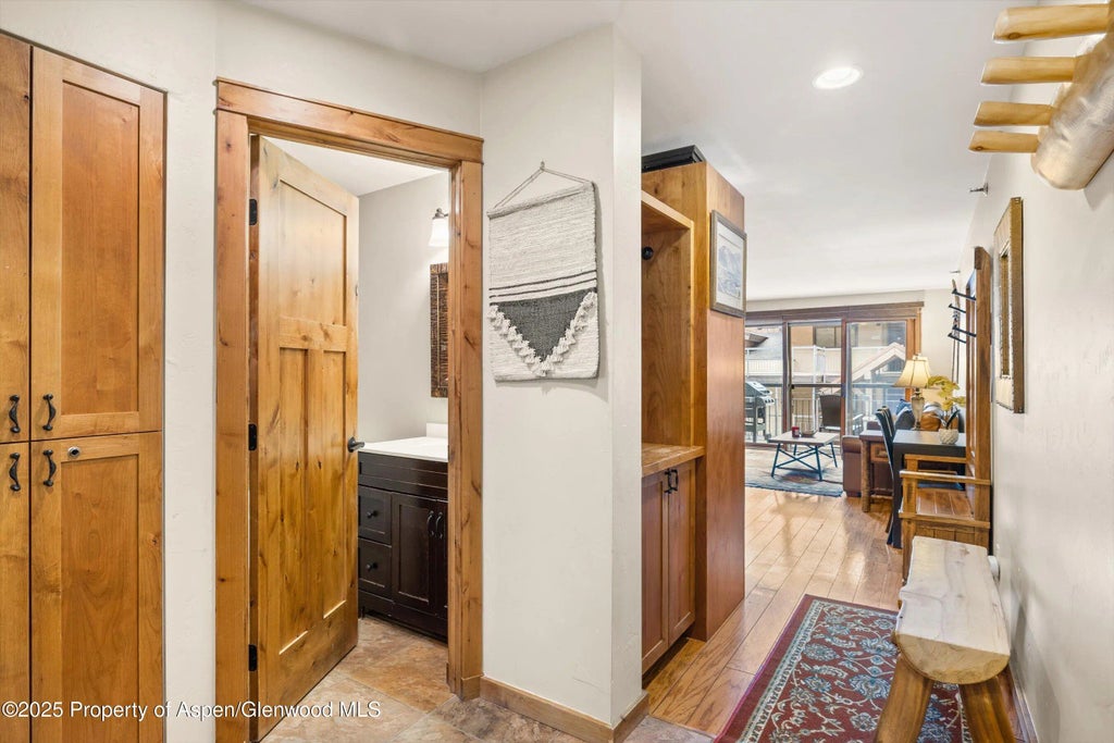 10 of 18 - 400 Wood Road 2104b, Snowmass Village, CO