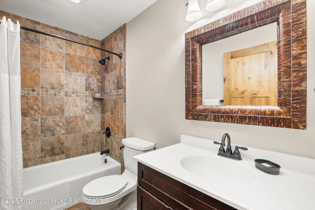 11 of 18 - 400 Wood Road 2104b, Snowmass Village, CO