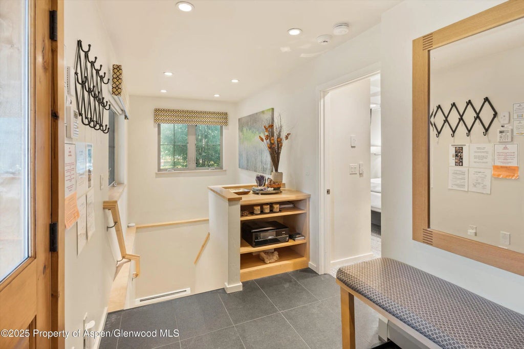 17 of 36 - 322 Park Avenue, Aspen, CO