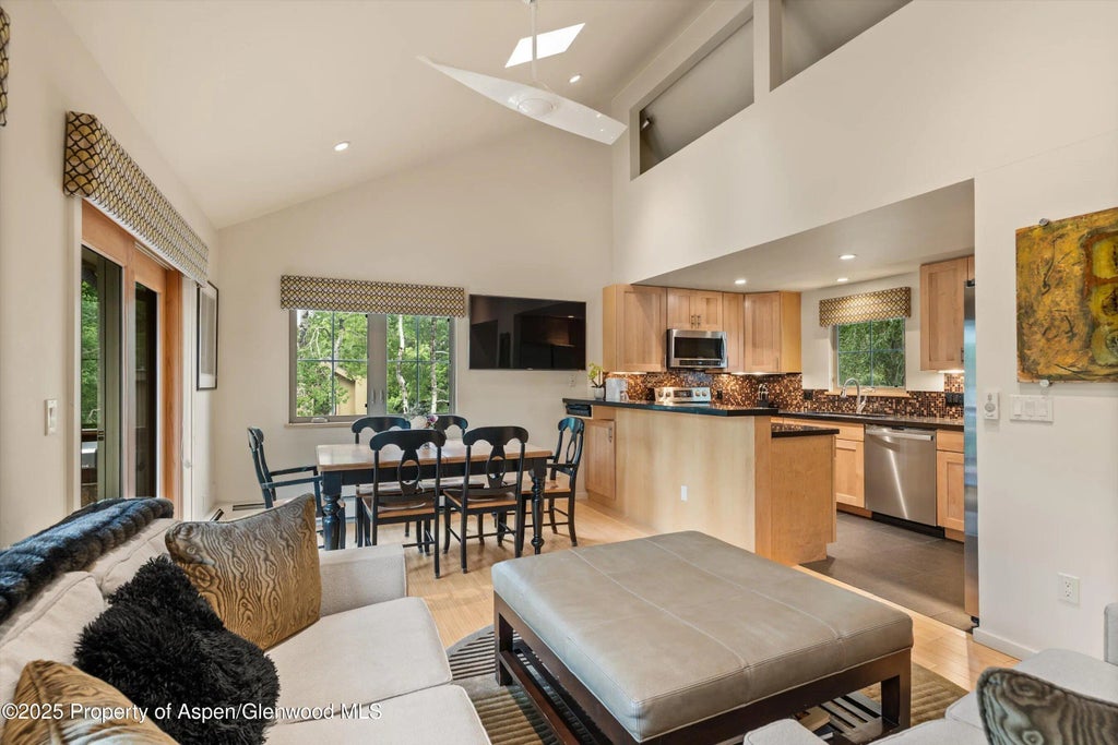 5 of 36 - 322 Park Avenue, Aspen, CO