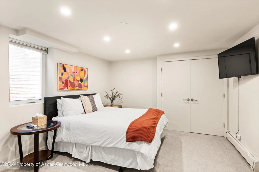 17 of 26 - 250 S Original Street B, Aspen, CO