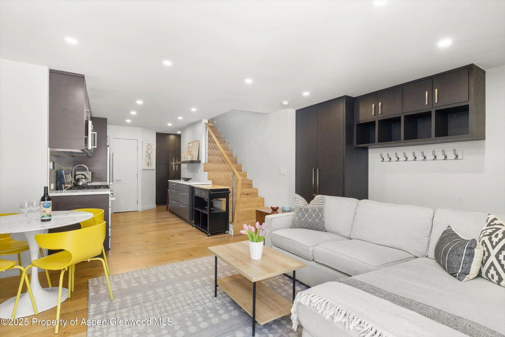 6 of 26 - 250 S Original Street B, Aspen, CO