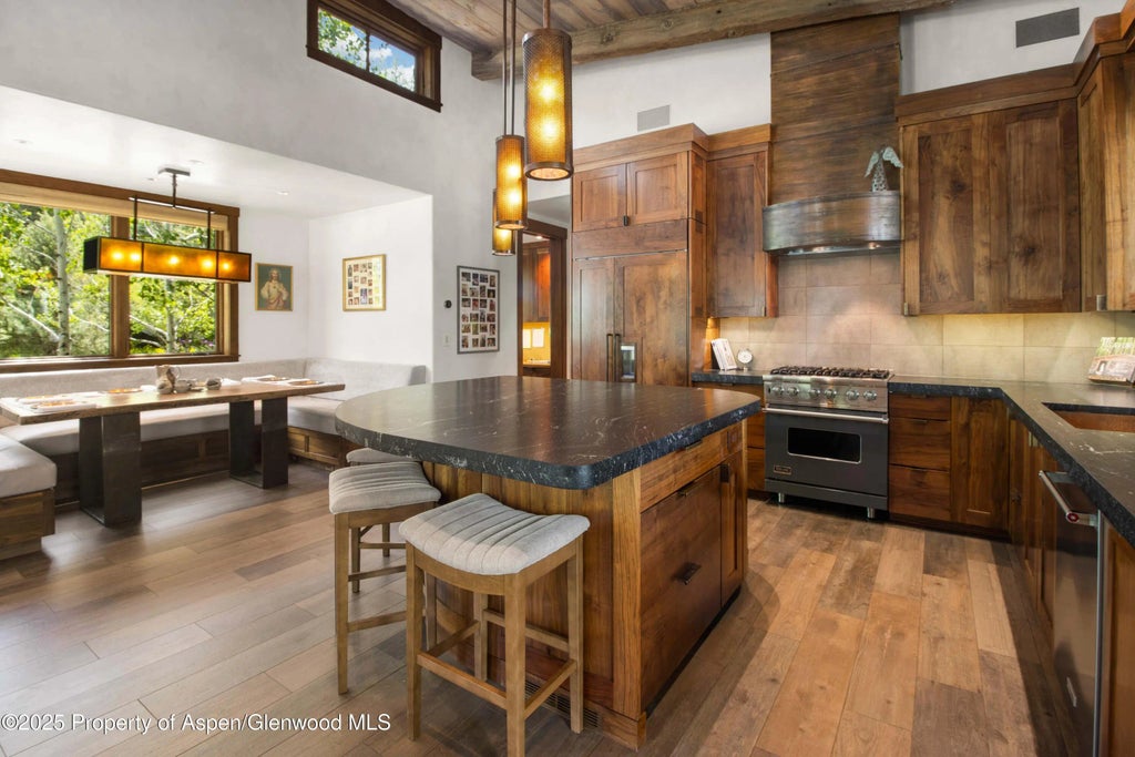 17 of 72 - 2701 County Rd 100, Carbondale, CO