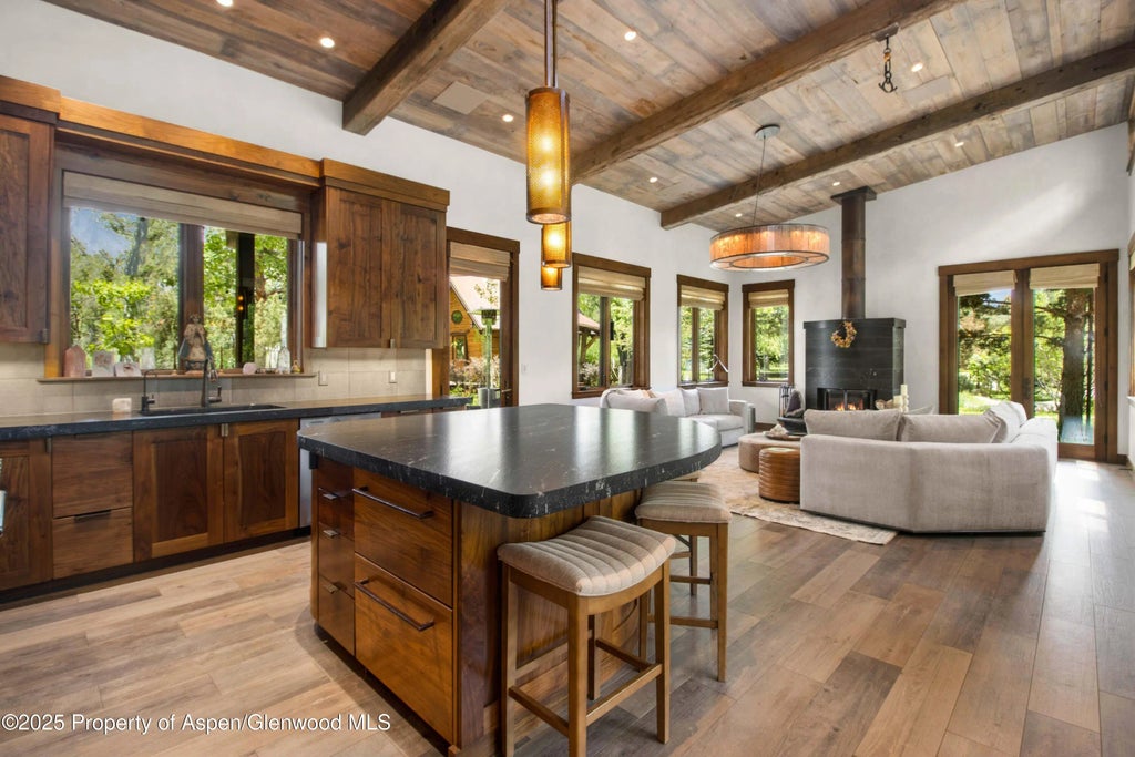 18 of 72 - 2701 County Rd 100, Carbondale, CO