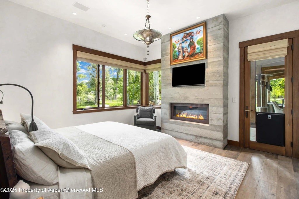 24 of 72 - 2701 County Rd 100, Carbondale, CO