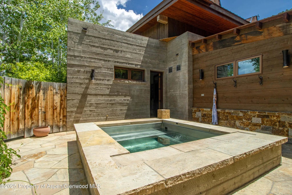 27 of 72 - 2701 County Rd 100, Carbondale, CO