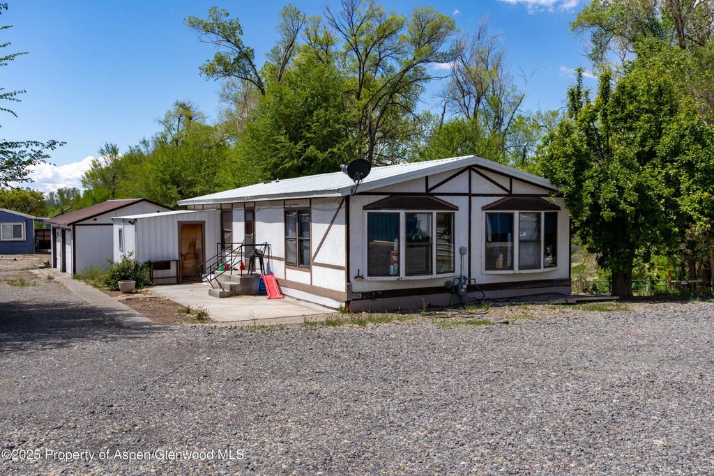 17 of 28 - 12053 Highway 65, Eckert, CO