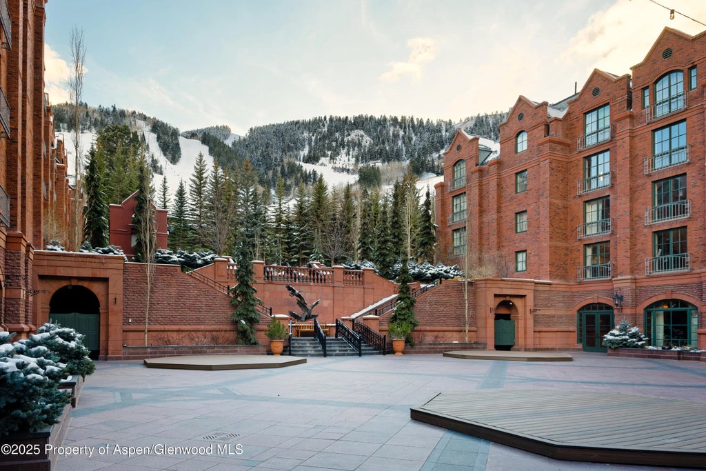 18 of 19 - 315 E Dean Street B60-51,52,24,47, Aspen, CO